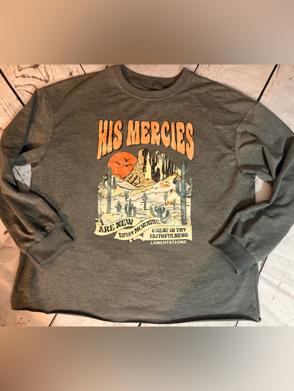 Boutique women’s crew neck sweater XL spiritual graphic